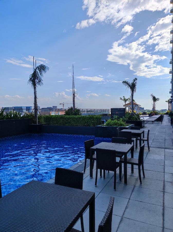 Schoenes Apartment Mit Pool-Nutzung Manila Exteriör bild
